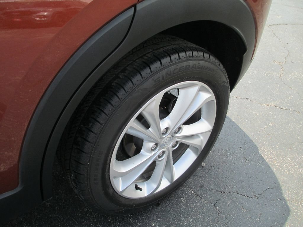 Certified 2020 Buick Encore GX Preferred w/ Cold Weather Comfort Package FWD image 13