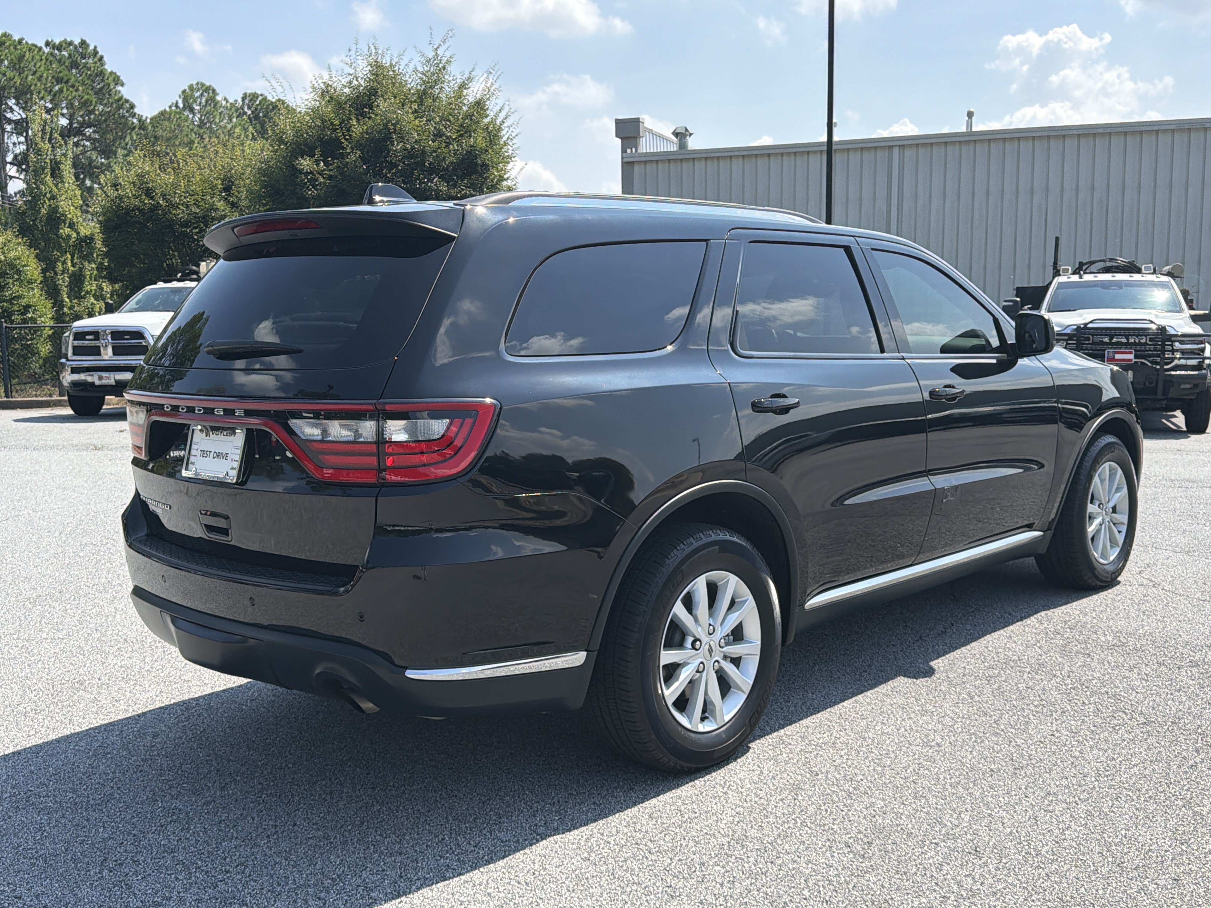 Used 2023 Dodge Durango SXT Launch Edition RWD image 8
