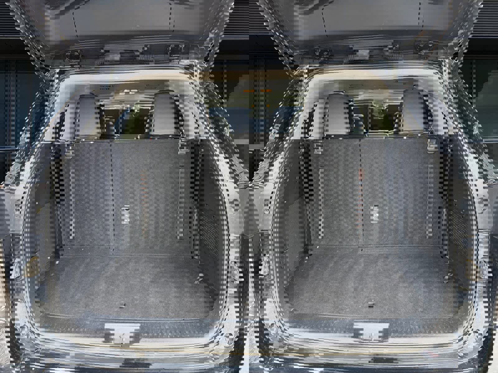 Used 2020 Toyota Highlander Limited image 12