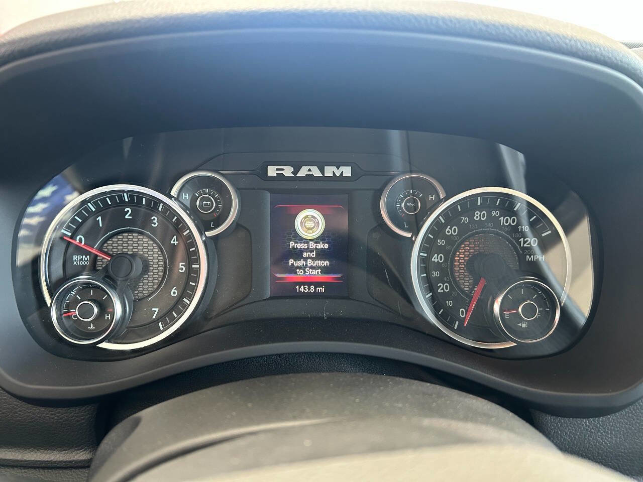 Used 2024 RAM 2500 Tradesman w/ Chrome Appearance Group image 14