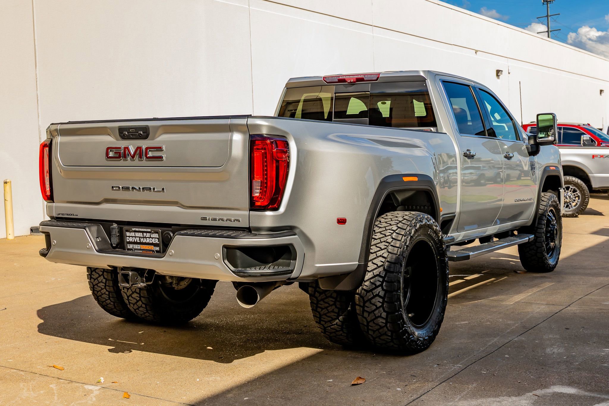 Used 2020 GMC Sierra 3500 Denali w/ Denali Ultimate Package image 10