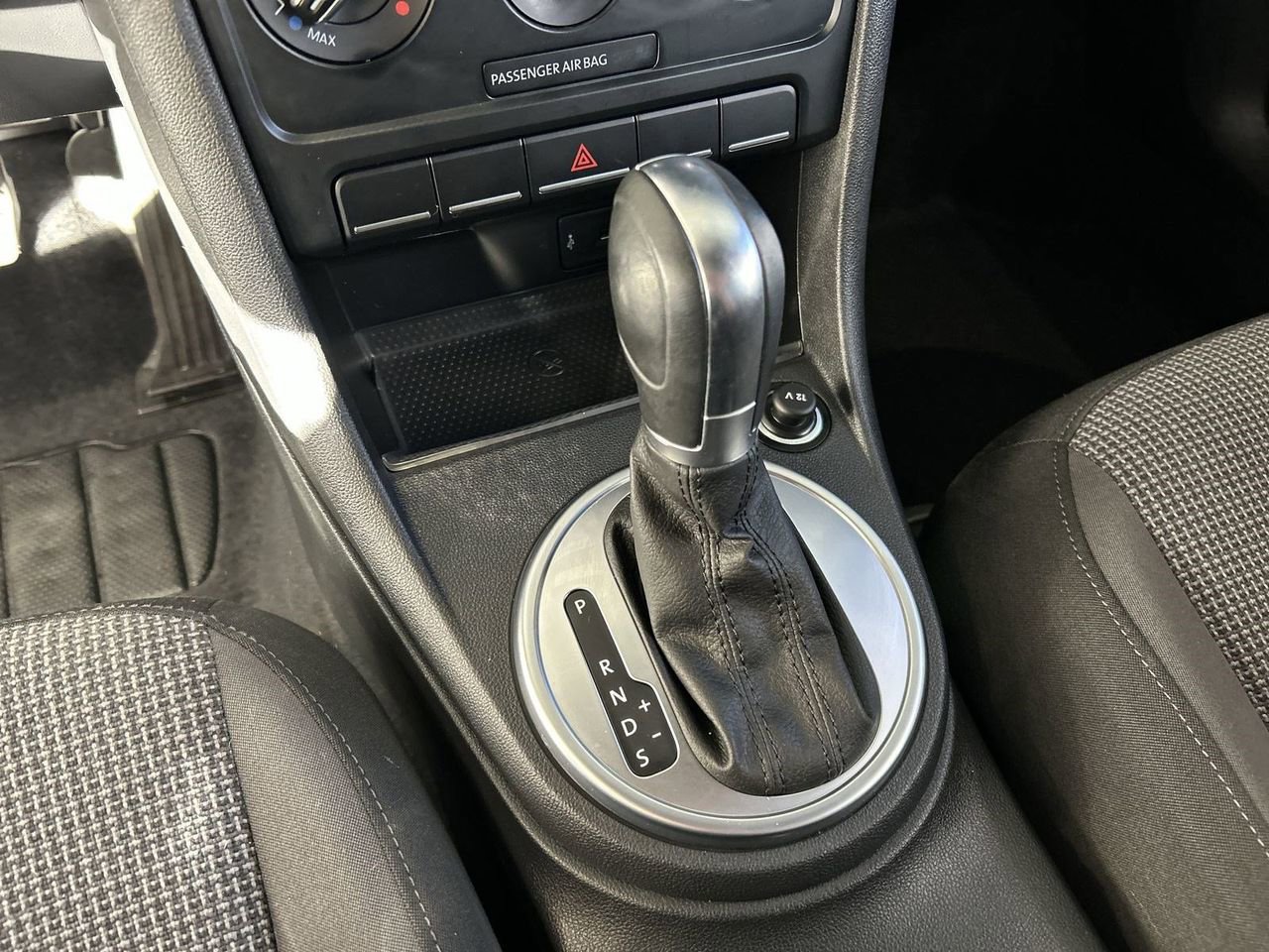 Used 2019 Volkswagen Beetle 2.0T S image 25