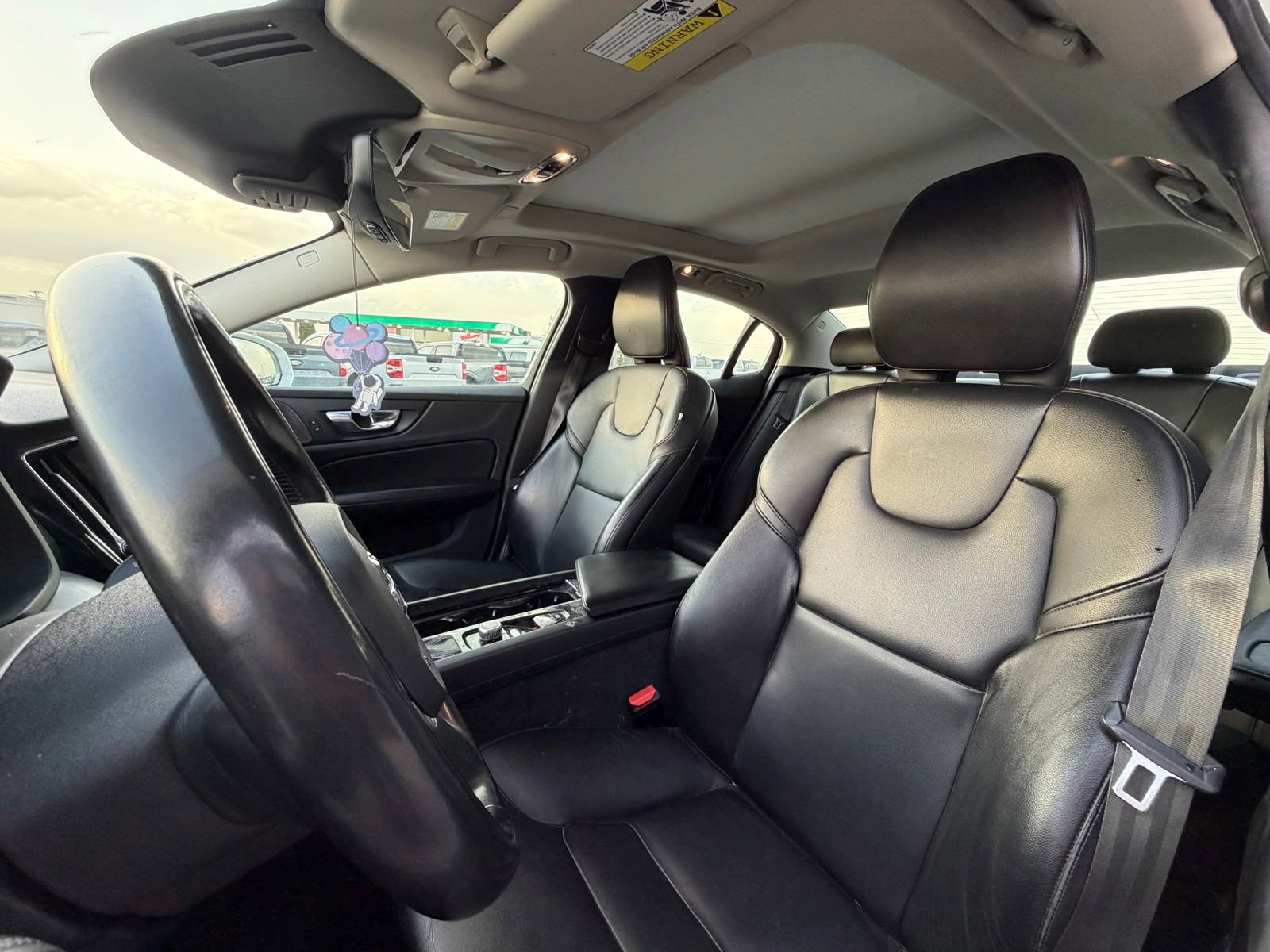 Used 2020 Volvo S60 T6 Momentum AWD/4WD image 7