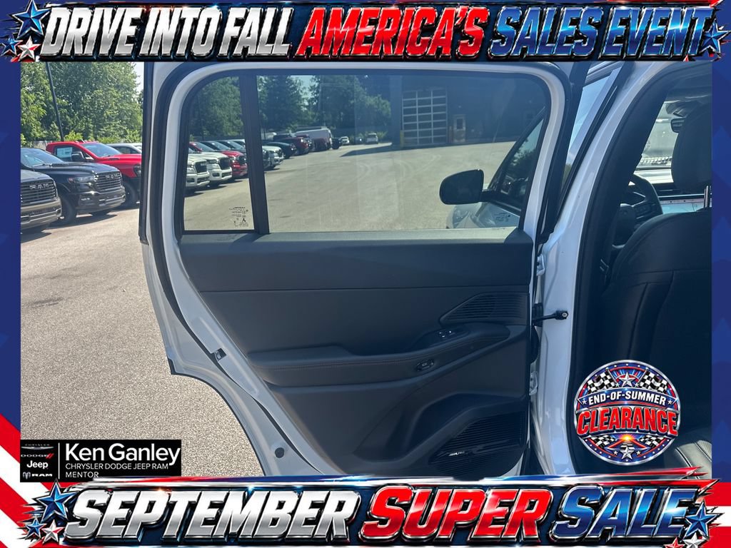 New 2026 Jeep Cherokee Overland w/ Trailer Tow Group AWD/4WD image 20