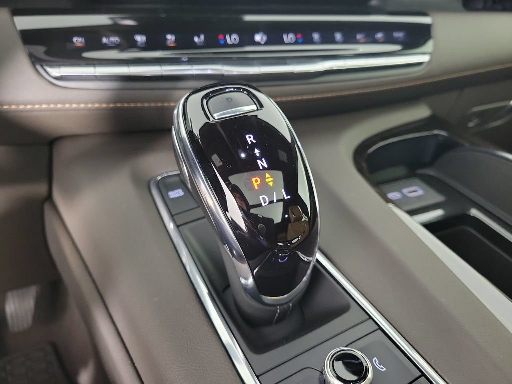Certified 2023 Cadillac Escalade Premium Luxury w/ LPO, Radiant Package RWD image 30