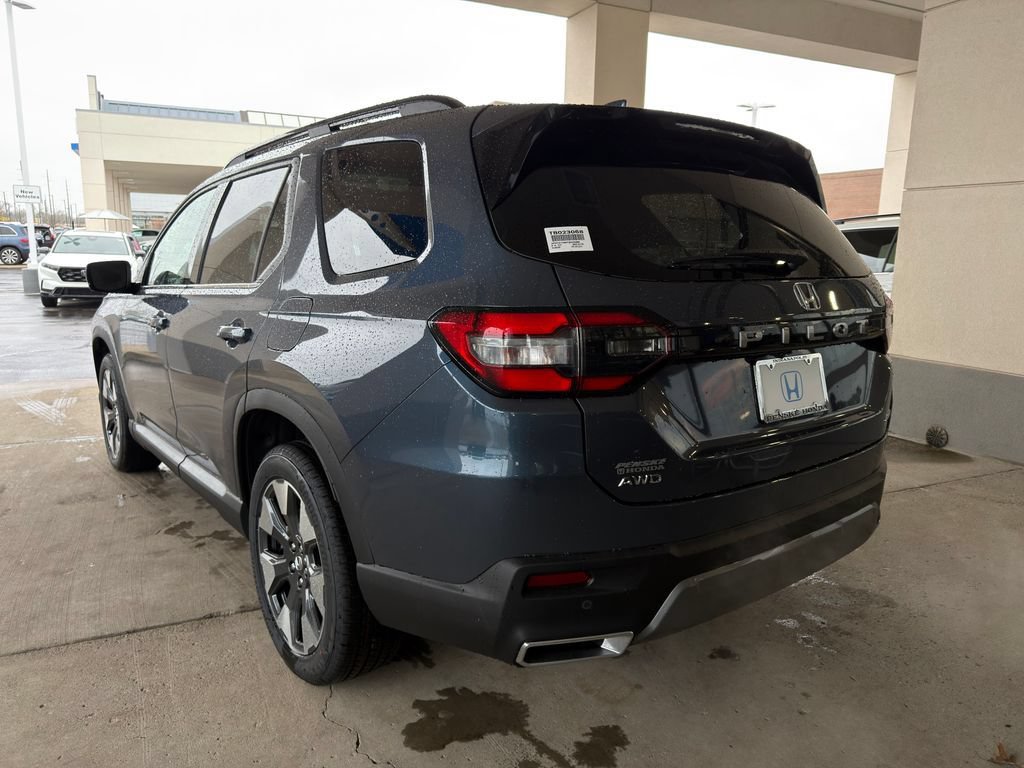 Used 2026 Honda Pilot Elite image 3