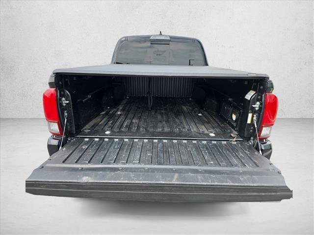 Used 2019 Toyota Tacoma TRD Sport AWD/4WD image 12