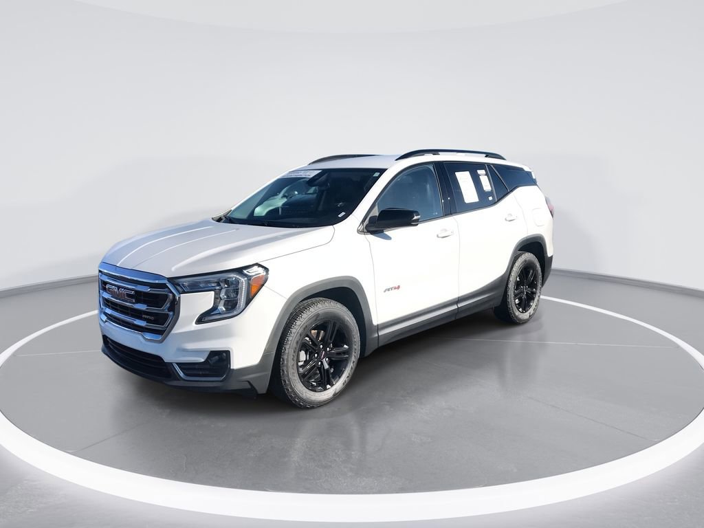 Used 2023 GMC Terrain AT4 image 4