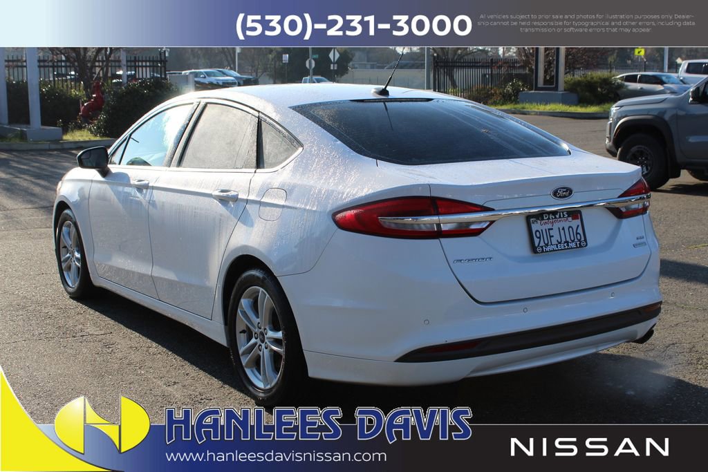 Used 2018 Ford Fusion SE w/ Fusion SE Technology Package image 9