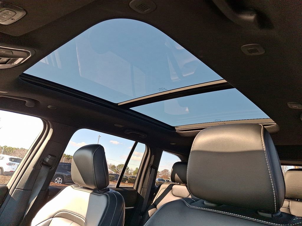 Used 2024 Jeep Grand Cherokee Limited 4xe image 14