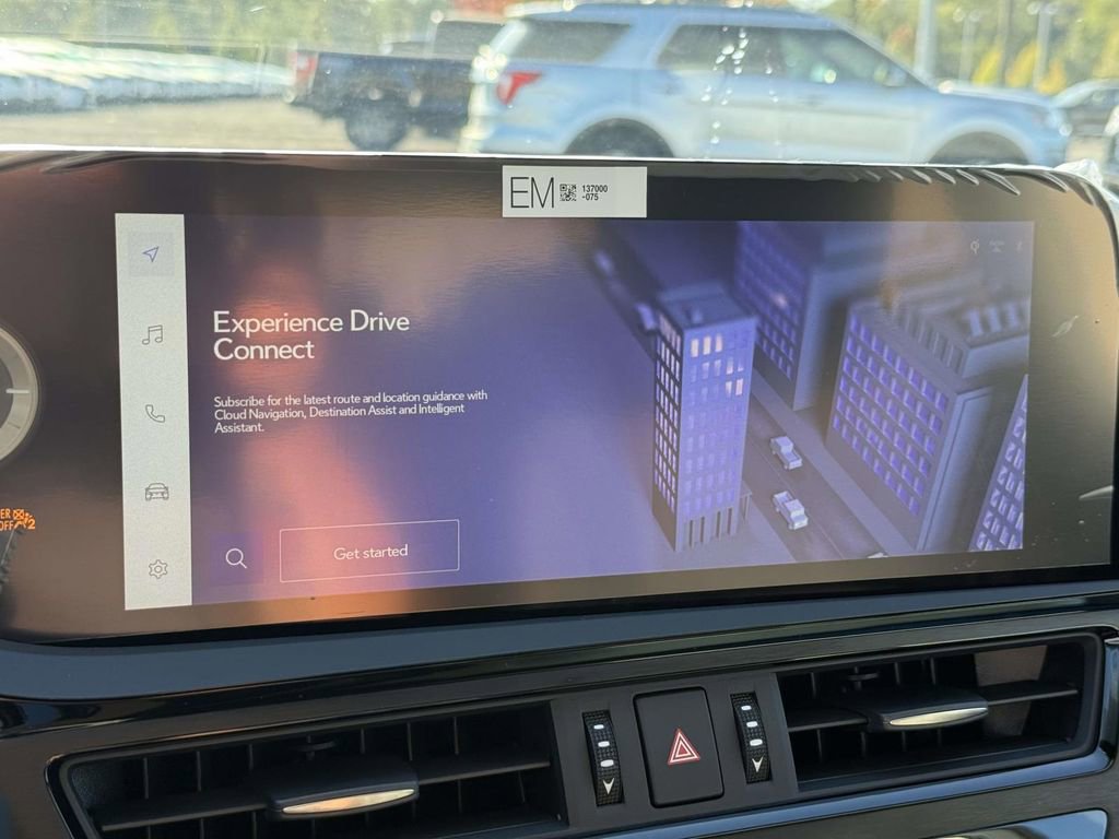 Used 2025 Lexus ES 350 w/ Luxury Package image 11