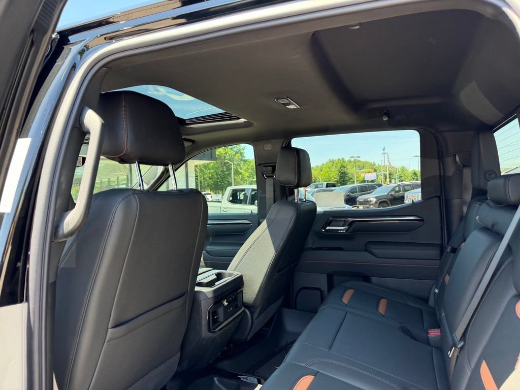 New 2026 GMC Sierra 1500 AT4 w/ AT4 Premium Package AWD/4WD image 11