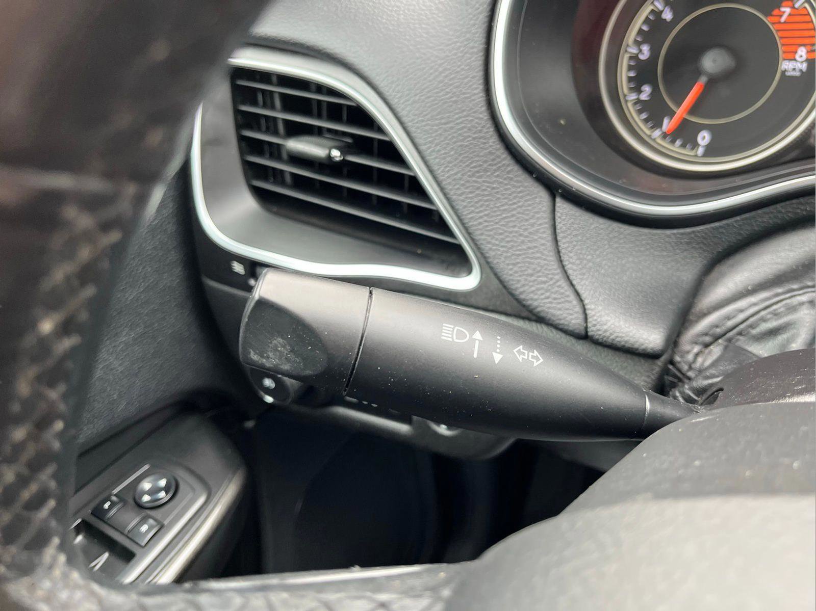 Used 2019 Jeep Cherokee Trailhawk image 16