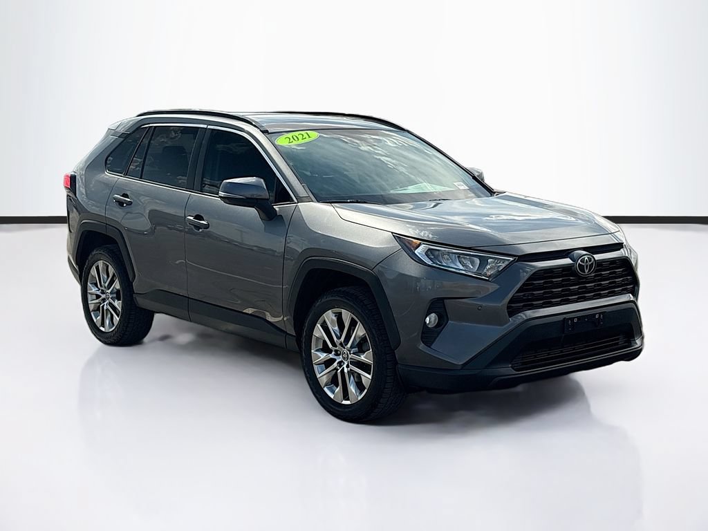 Used 2021 Toyota RAV4 XLE Premium AWD/4WD image 3