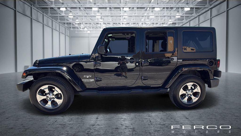 Used 2018 Jeep Wrangler Unlimited Sahara image 2