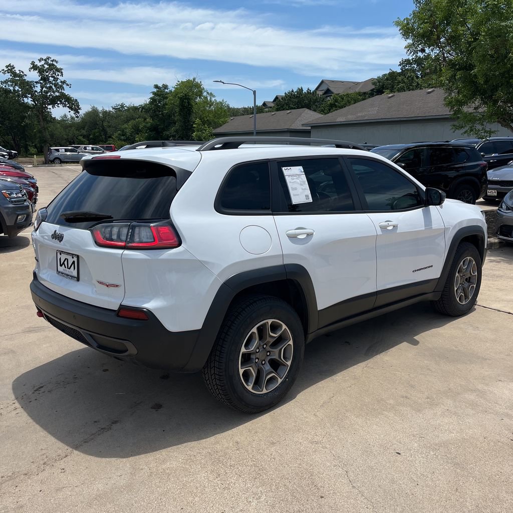 Used 2020 Jeep Cherokee Trailhawk w/ Cold Weather Group AWD/4WD image 3