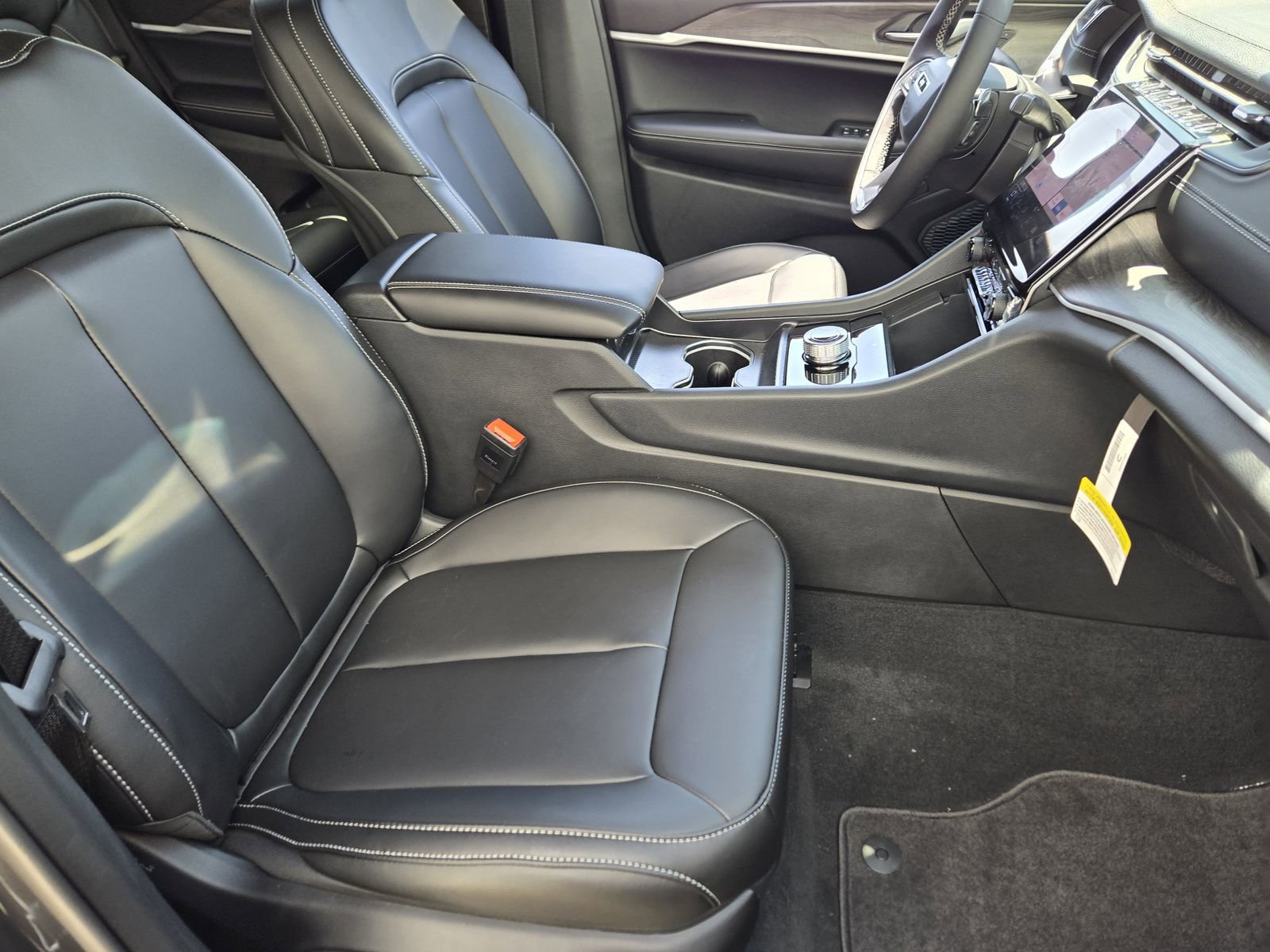 New 2025 Jeep Grand Cherokee Limited image 12