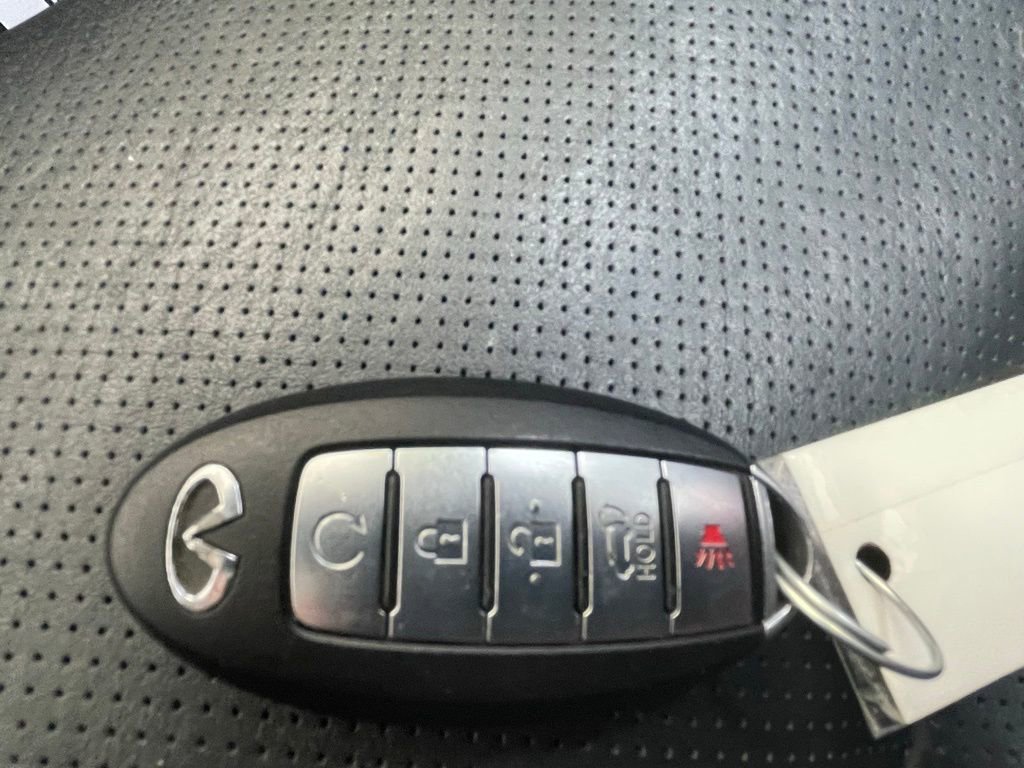 Used 2019 INFINITI QX80 Luxe w/ Proassist Package AWD/4WD image 31