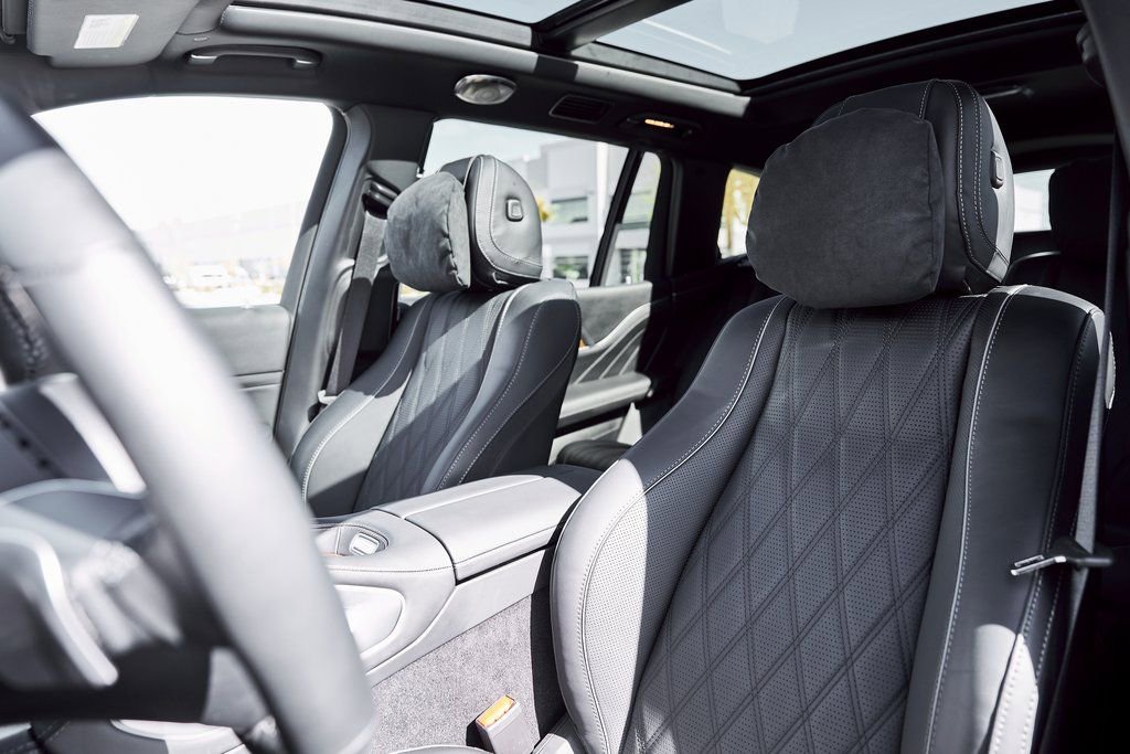 Used 2025 Mercedes-Benz Maybach GLS 600 4MATIC image 47
