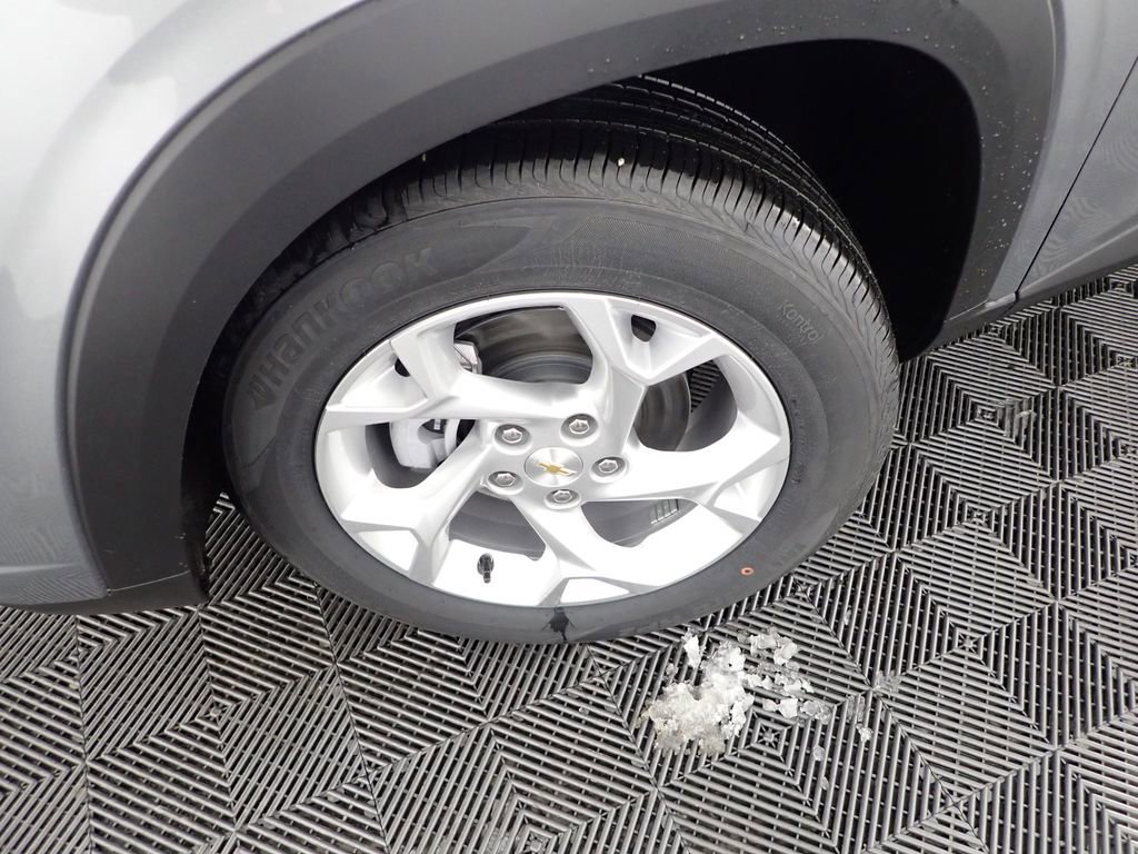 New 2026 Chevrolet Trax LS image 31