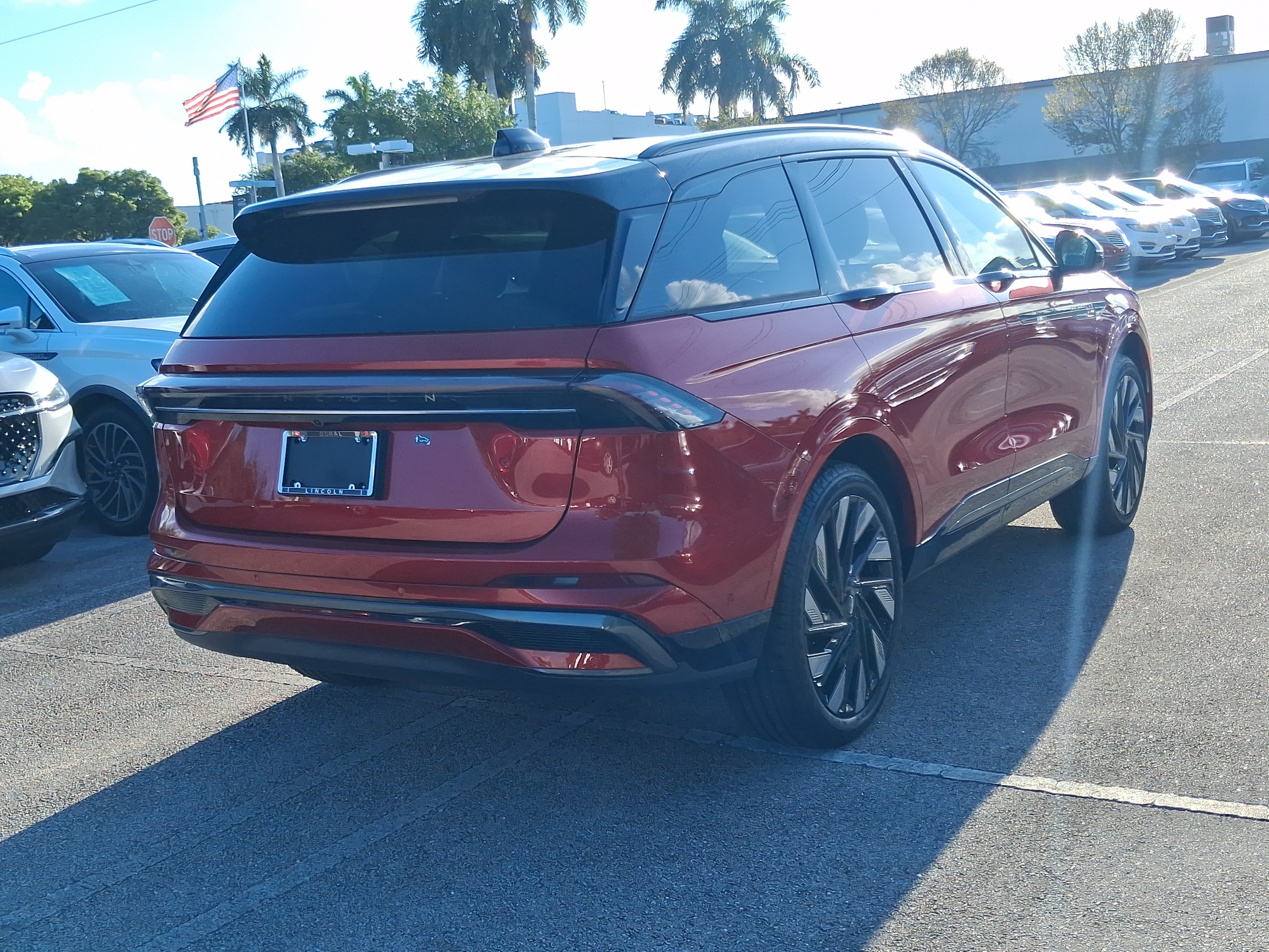 Certified 2024 Lincoln Nautilus Reserve w/ Jet Appearance Package (87T) AWD/4WD image 4