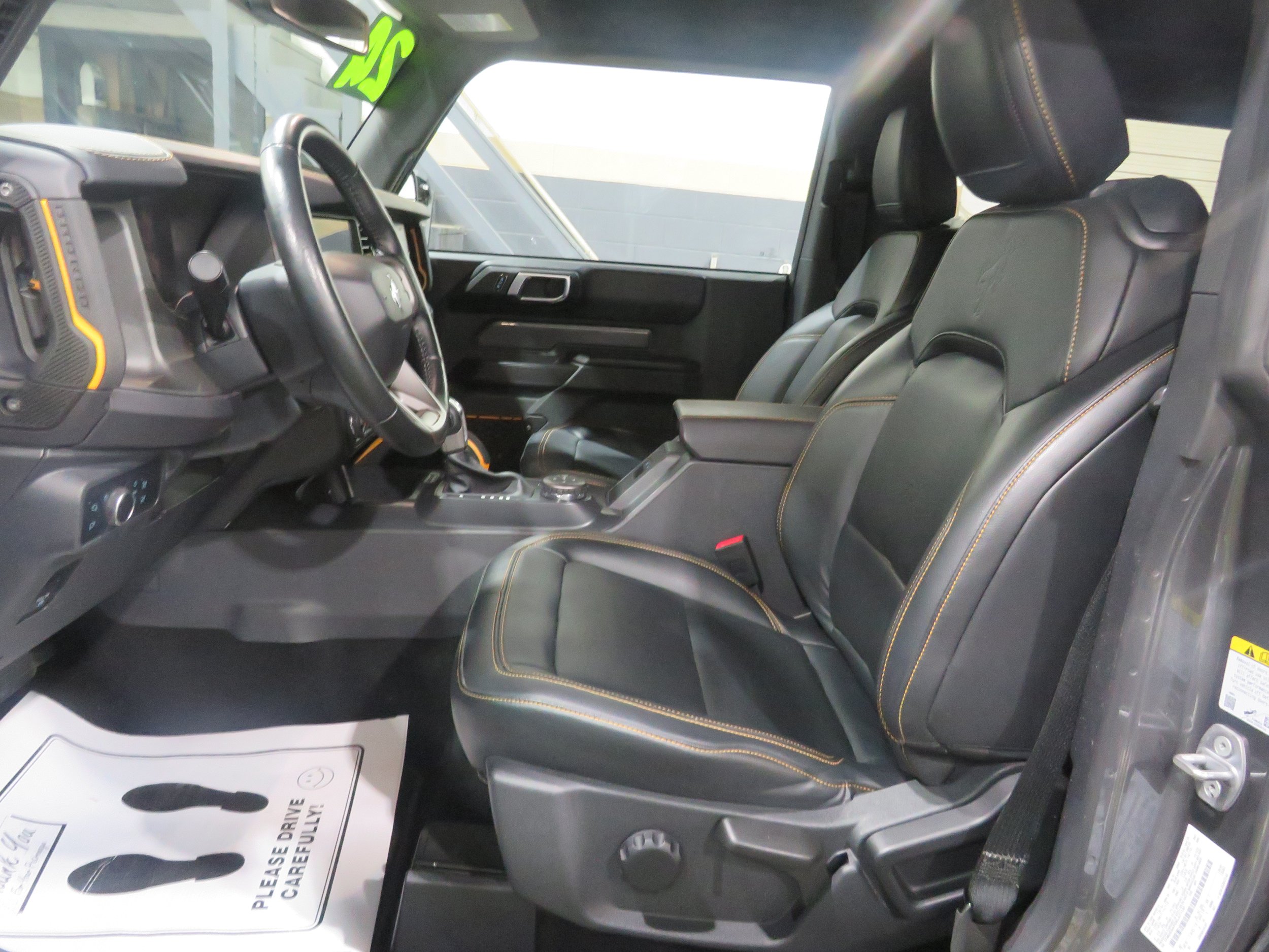 Used 2024 Ford Bronco Badlands AWD/4WD image 9