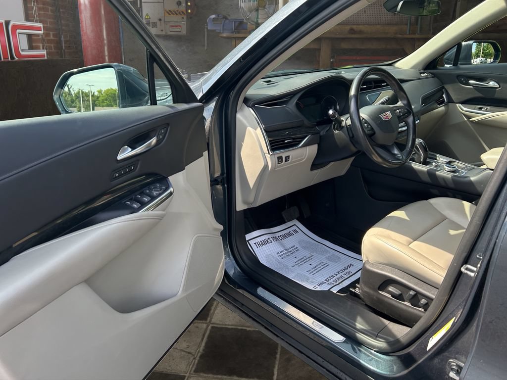 Used 2019 Cadillac XT4 Premium Luxury w/ Driver Awareness Package FWD image 13