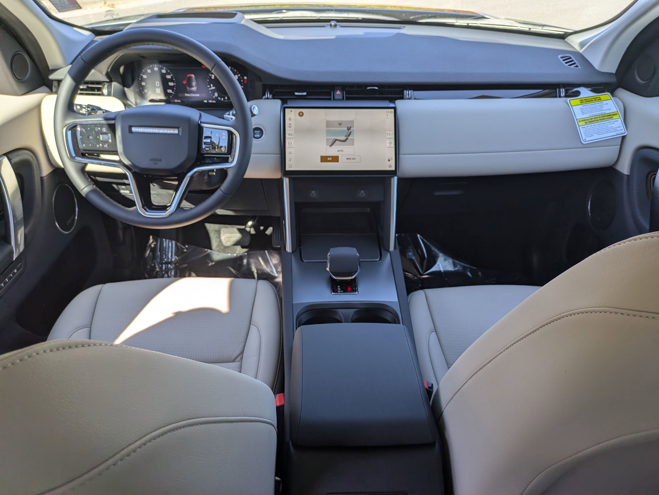 New 2025 Land Rover Discovery Sport S image 24