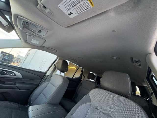 Used 2019 Chevrolet Traverse LT FWD image 27