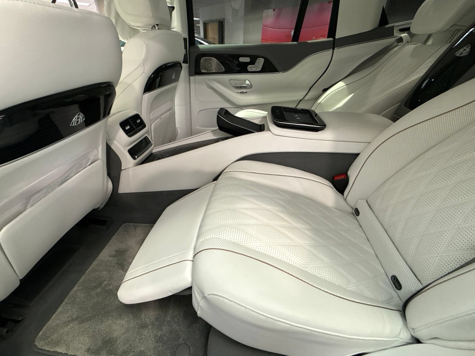 New 2026 Mercedes-Benz Maybach GLS 600 4MATIC image 20