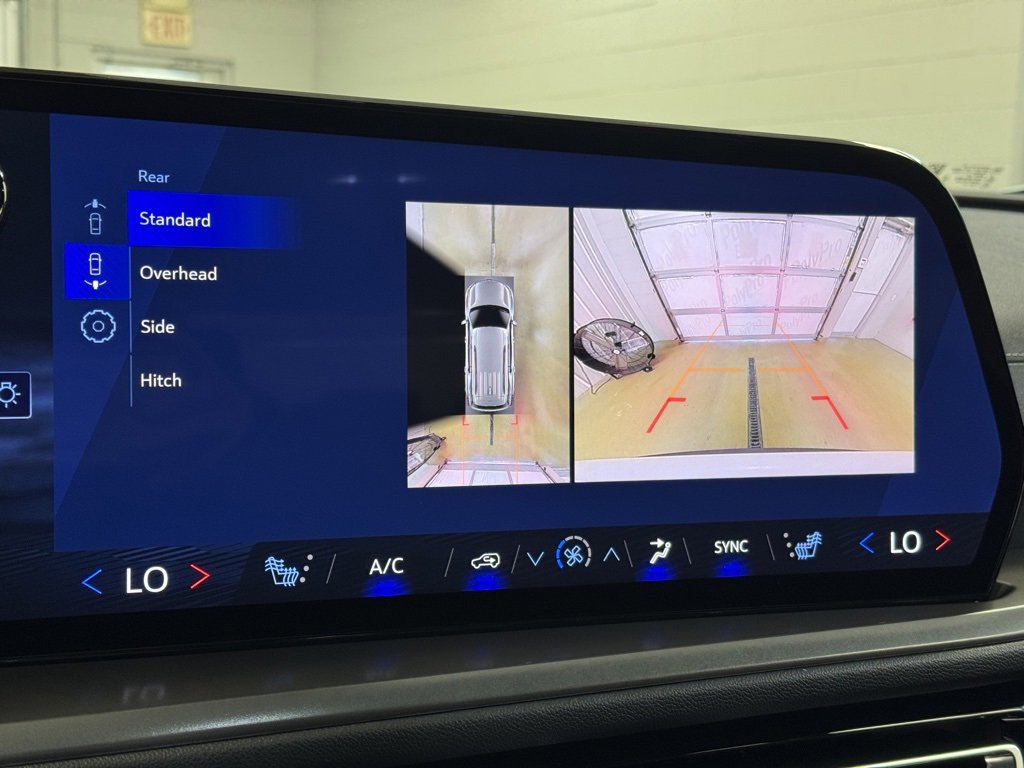 New 2026 Chevrolet Traverse LT w/ Sun and Wheel Package image 41