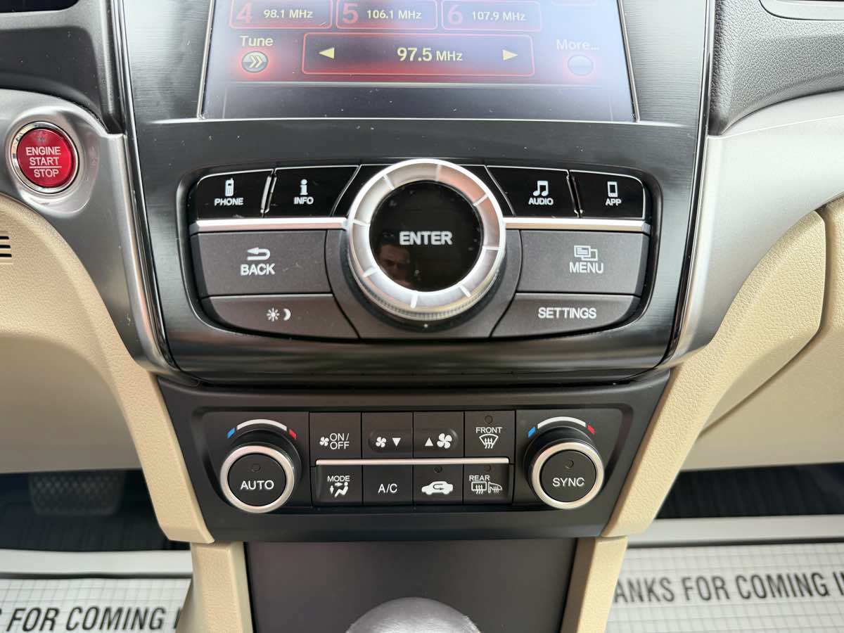 Used 2017 Acura ILX FWD image 20