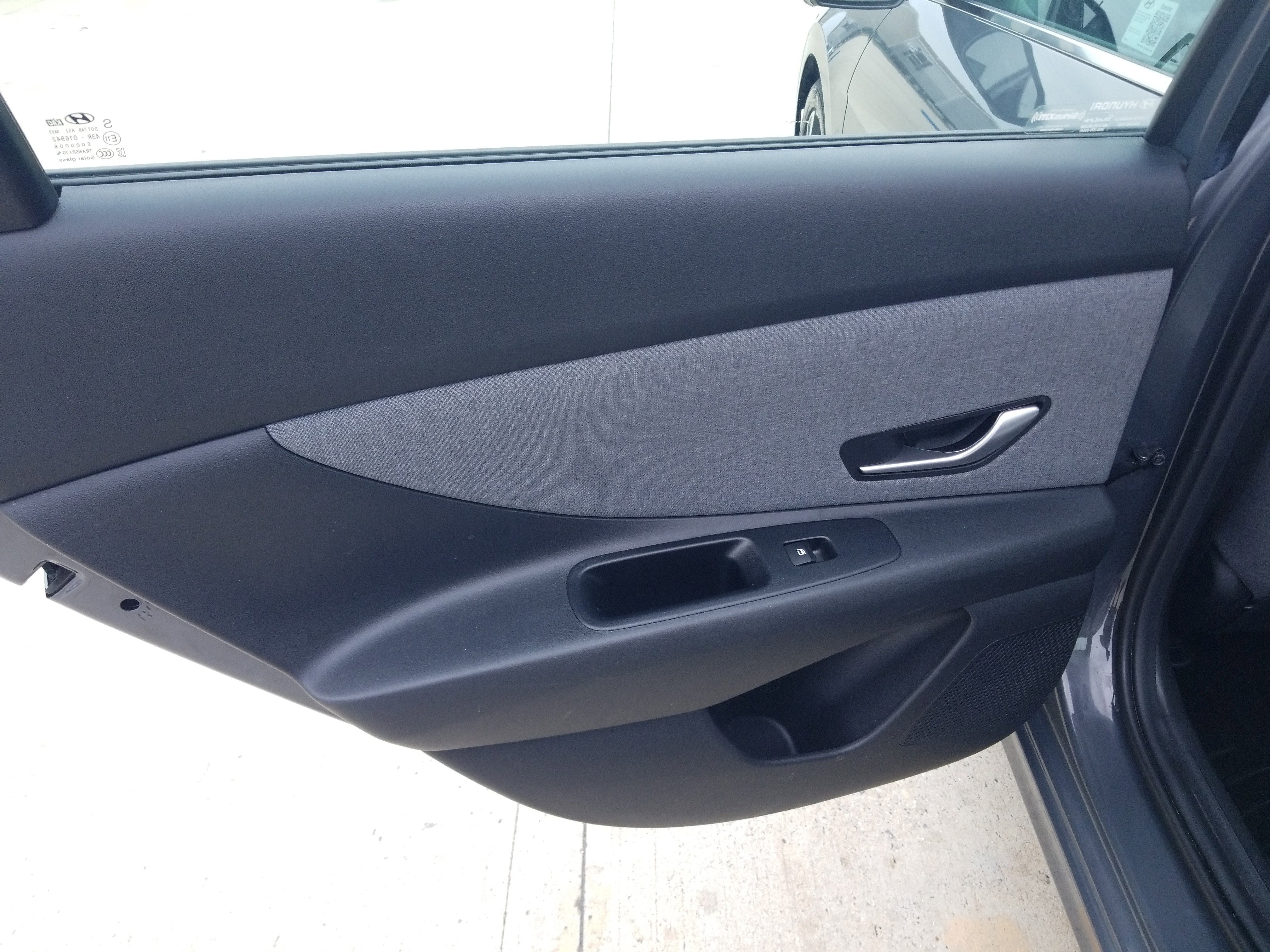 Used 2024 Hyundai Elantra Limited FWD image 11