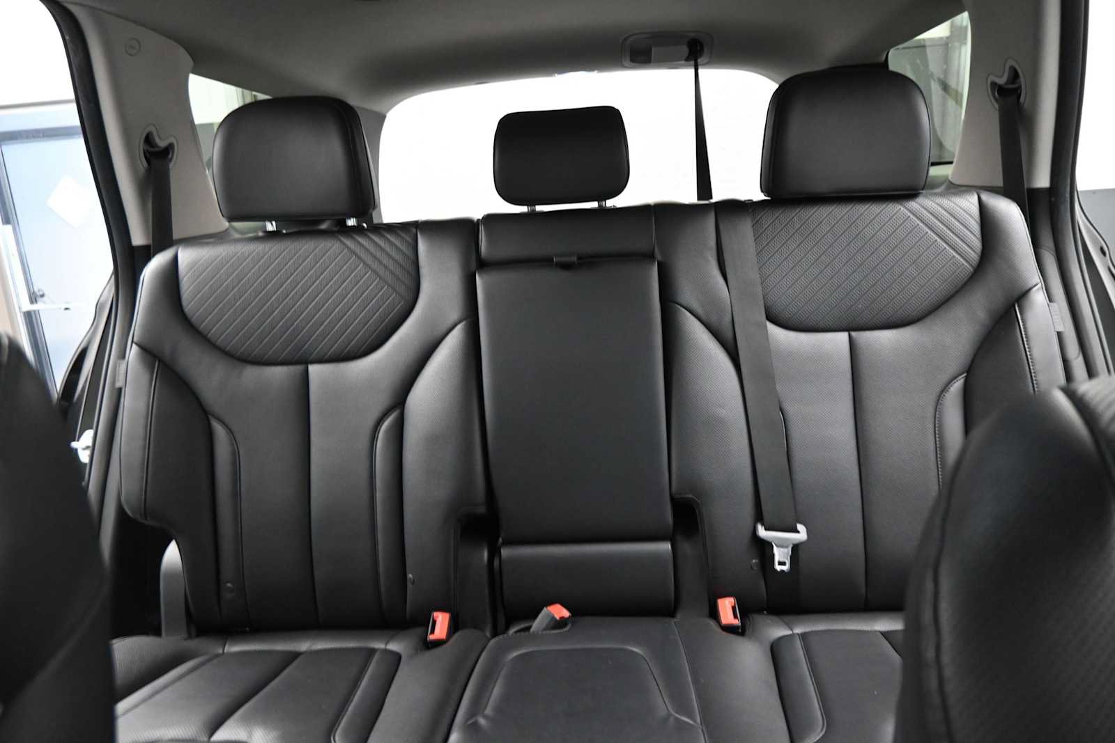 Used 2023 Hyundai Palisade SEL w/ Cargo Package AWD/4WD image 24
