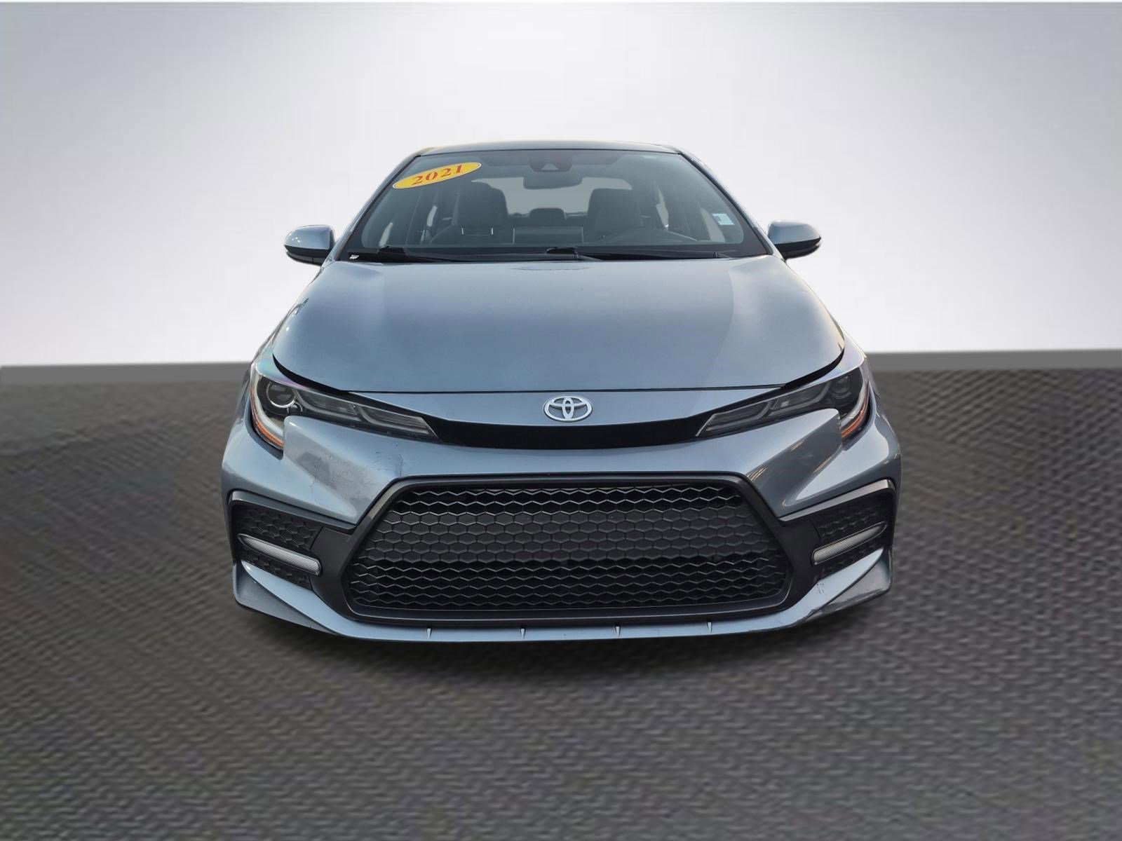 Used 2021 Toyota Corolla SE FWD image 3