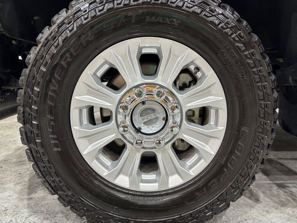 Used 2020 Ford F250 XLT w/ XLT Value Package AWD/4WD image 26