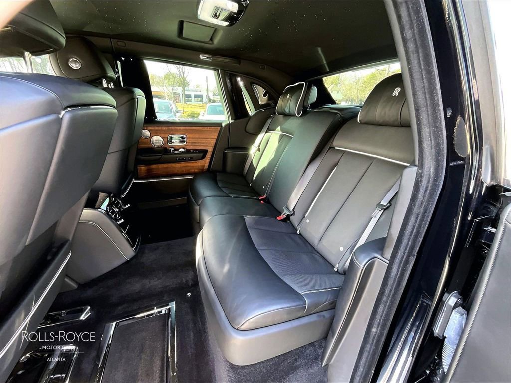 Used 2020 Rolls-Royce Phantom Sedan RWD image 25