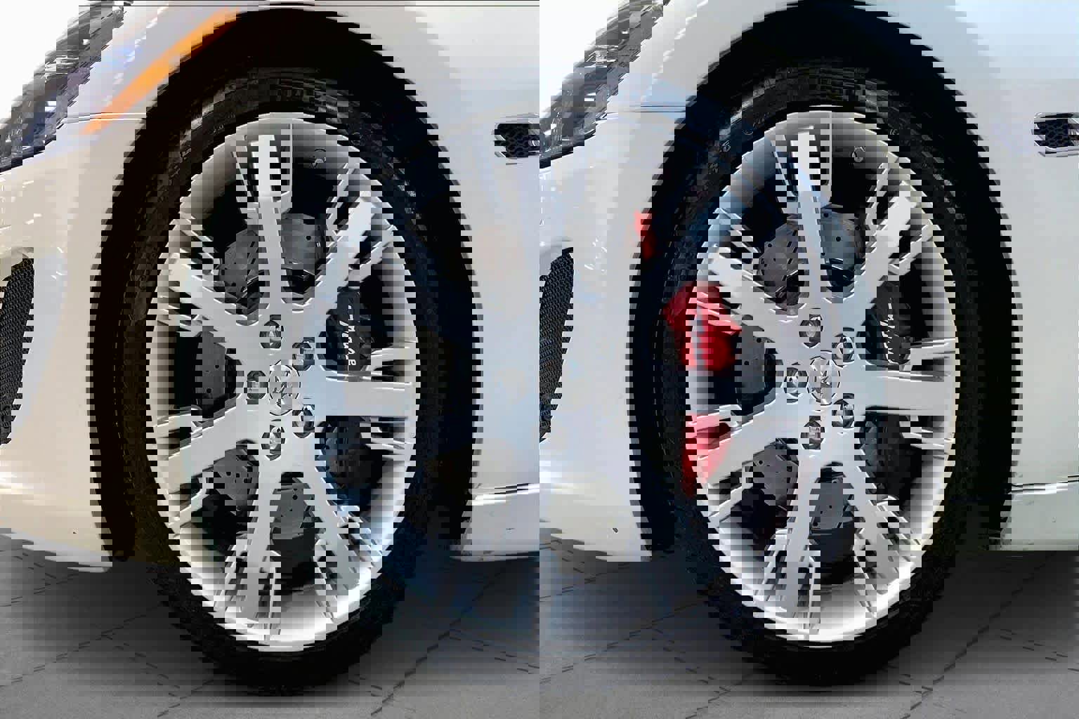 Used 2013 Maserati GranTurismo Sport image 11