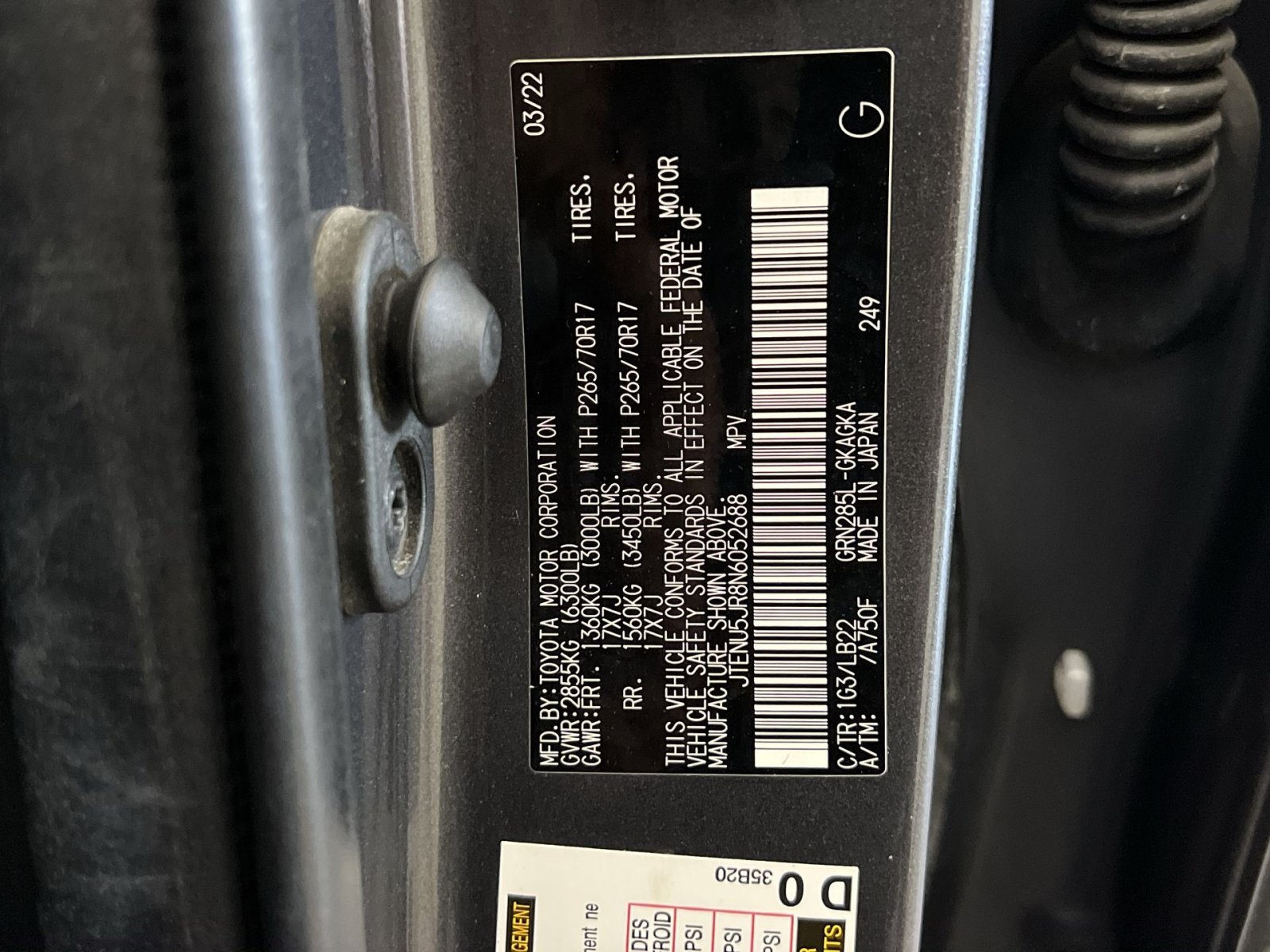 Used 2022 Toyota 4Runner SR5 Premium w/ Moonroof Package AWD/4WD image 40