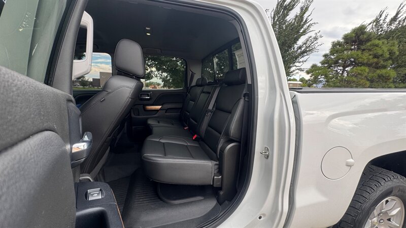 Used 2018 Chevrolet Silverado 1500 LTZ AWD/4WD image 16