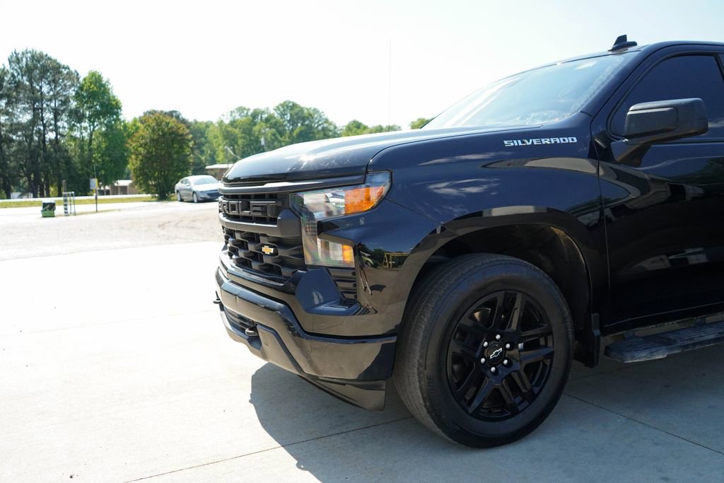 Used 2024 Chevrolet Silverado 1500 Custom RWD image 17