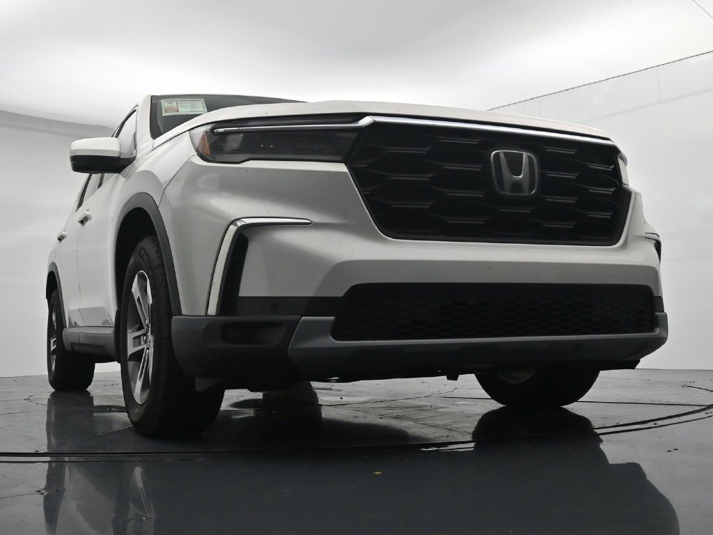 Used 2023 Honda Pilot EX-L image 18