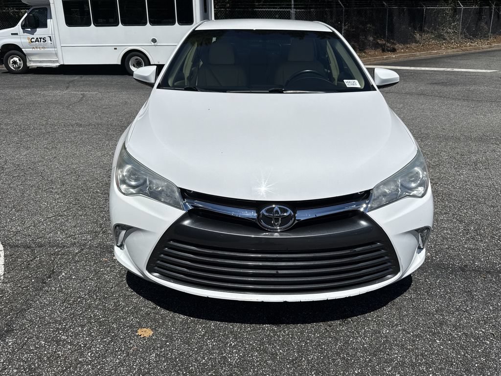 Used 2015 Toyota Camry XLE FWD image 2