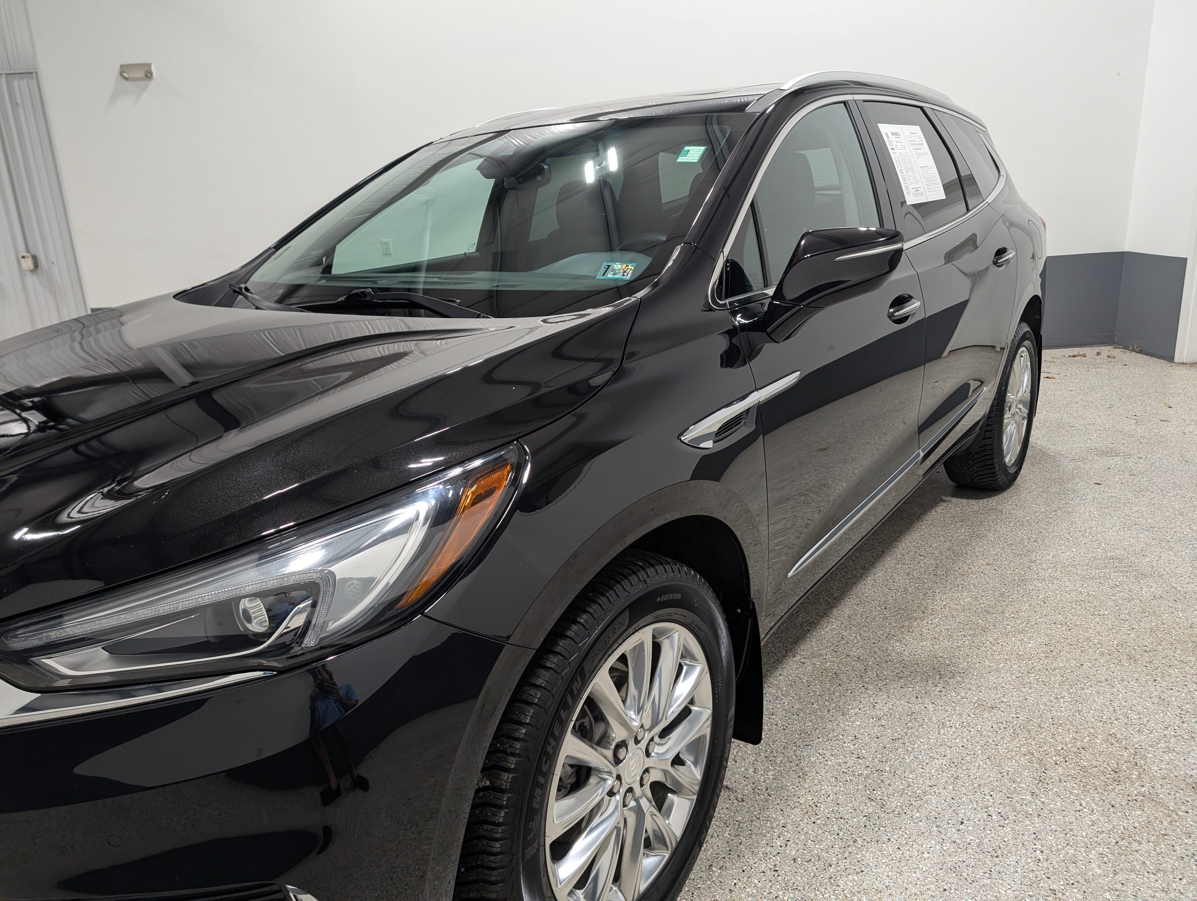 Used 2020 Buick Enclave Premium w/ Sun and Sites Package AWD/4WD image 7