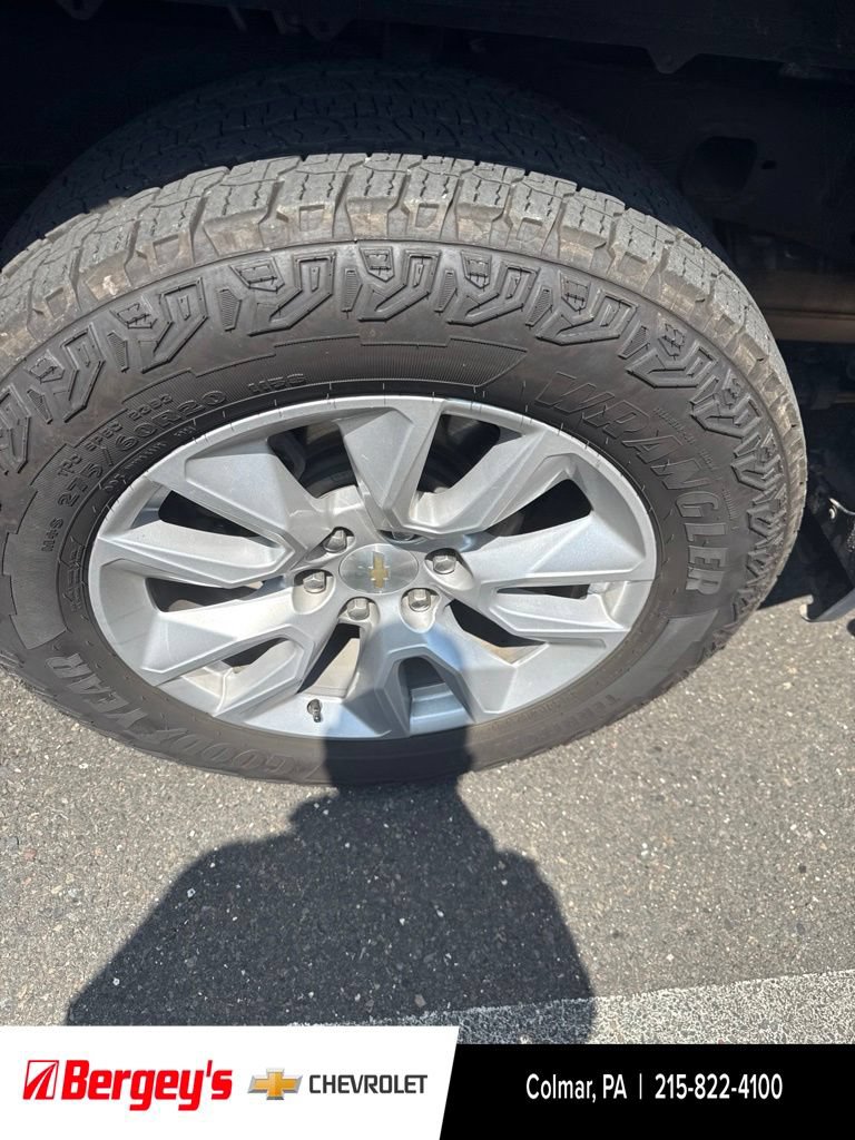 Certified 2022 Chevrolet Silverado 1500 Custom AWD/4WD image 8