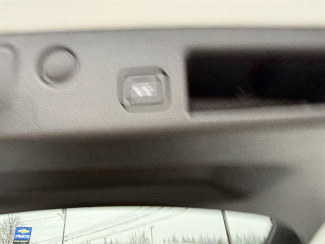 Used 2023 Chevrolet Equinox LT image 23