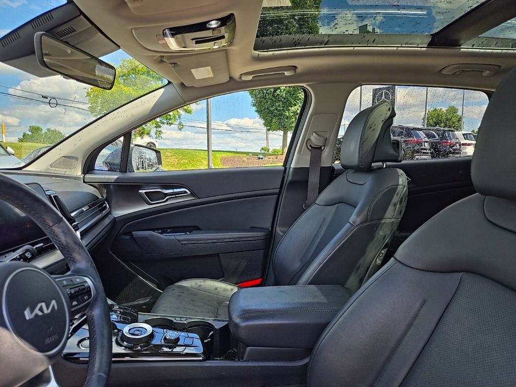 Certified 2023 Kia Sportage EX w/ EX Premium Package AWD/4WD image 33