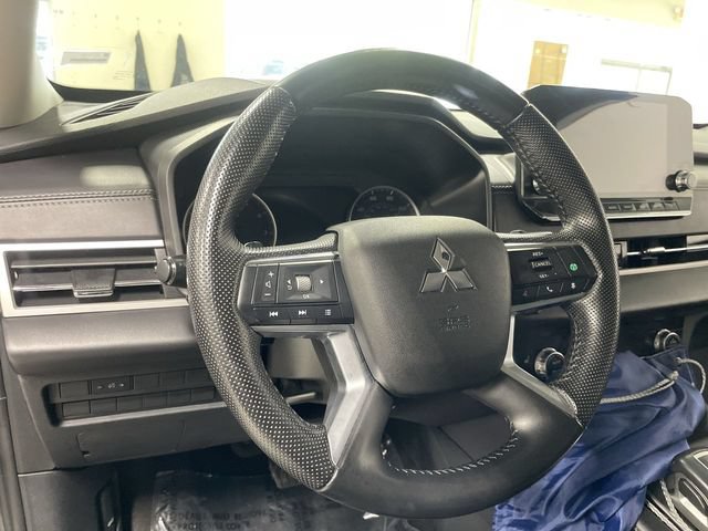 Used 2024 Mitsubishi Outlander SE FWD image 14
