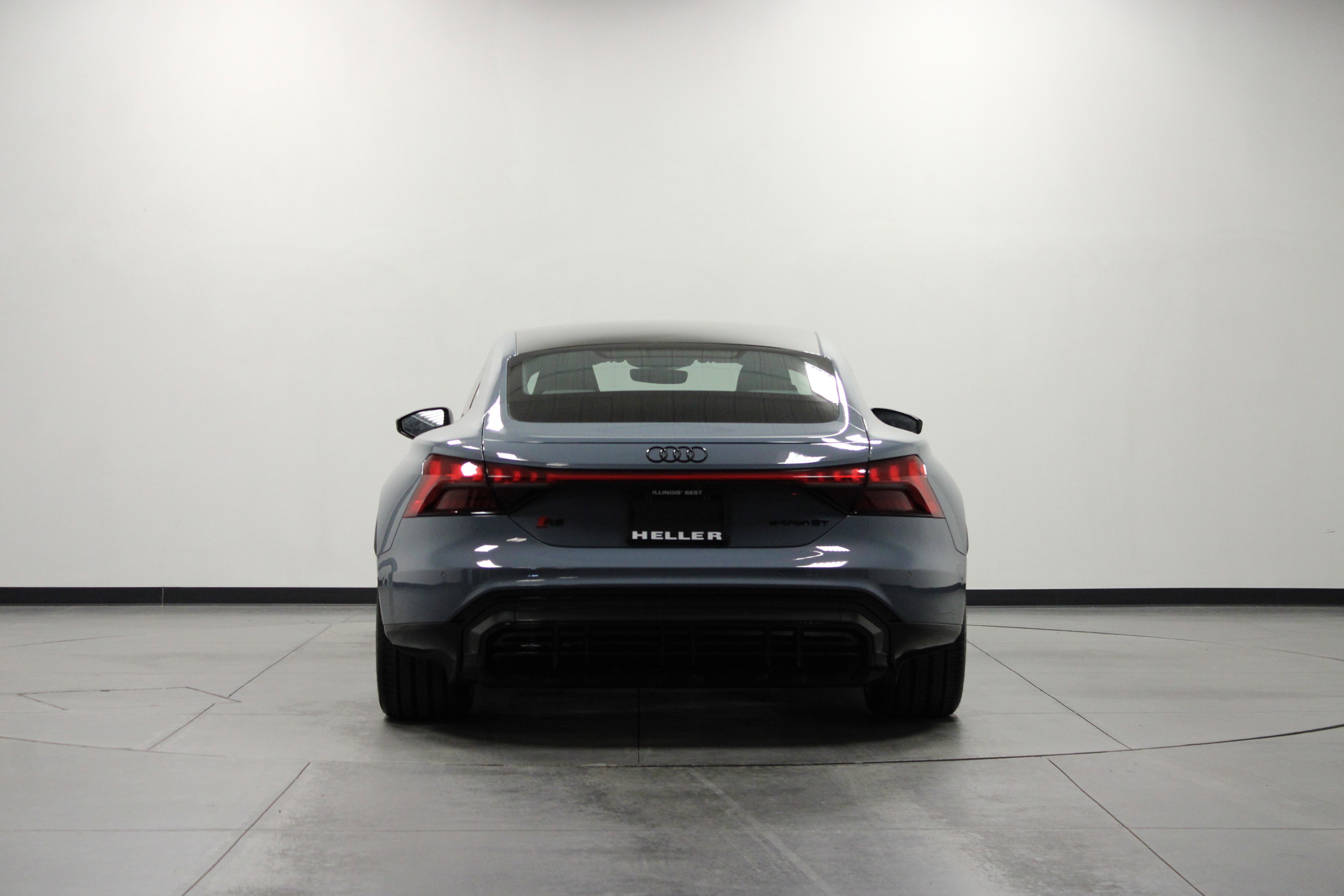 Used 2023 Audi RS e-tron GT w/ Carbon Performance Package image 5