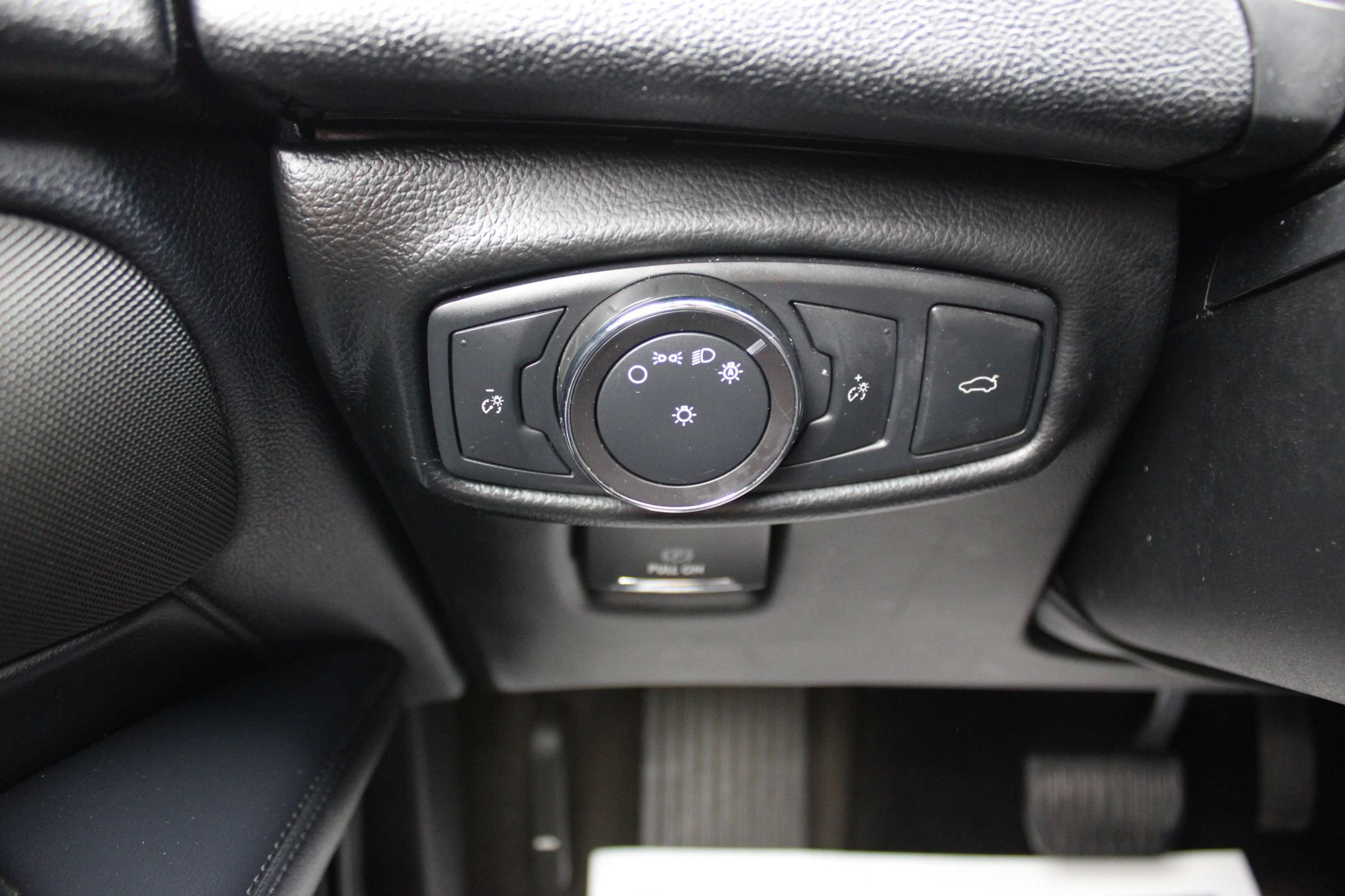 Used 2018 Lincoln MKZ Reserve FWD image 30